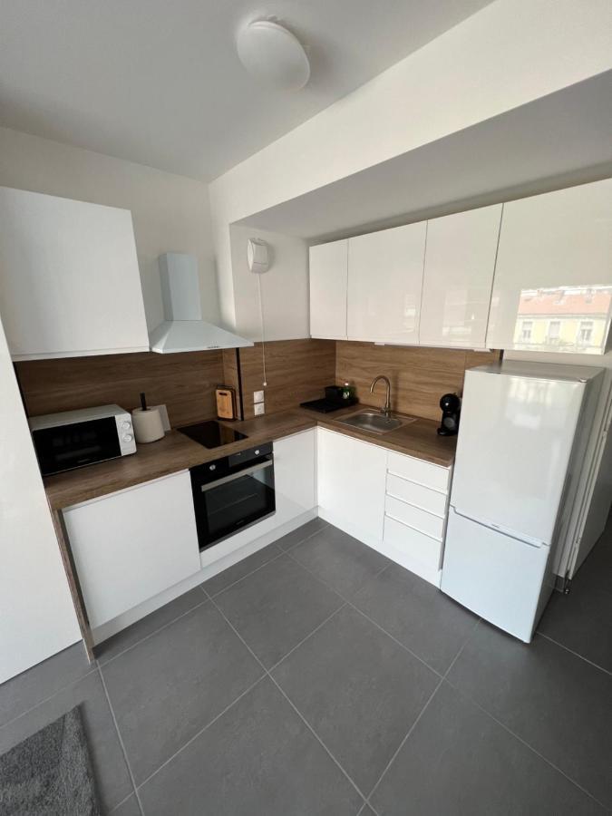 Appartement Tout Equipe Centre Ville Menton Dış mekan fotoğraf