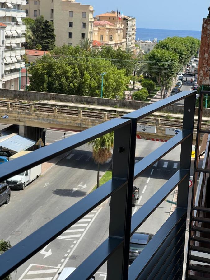Appartement Tout Equipe Centre Ville Menton Dış mekan fotoğraf